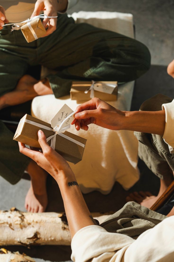 The Art of Unhurried Giving: Quiet Luxury Christmas Gifts for Home Lovers in 2026