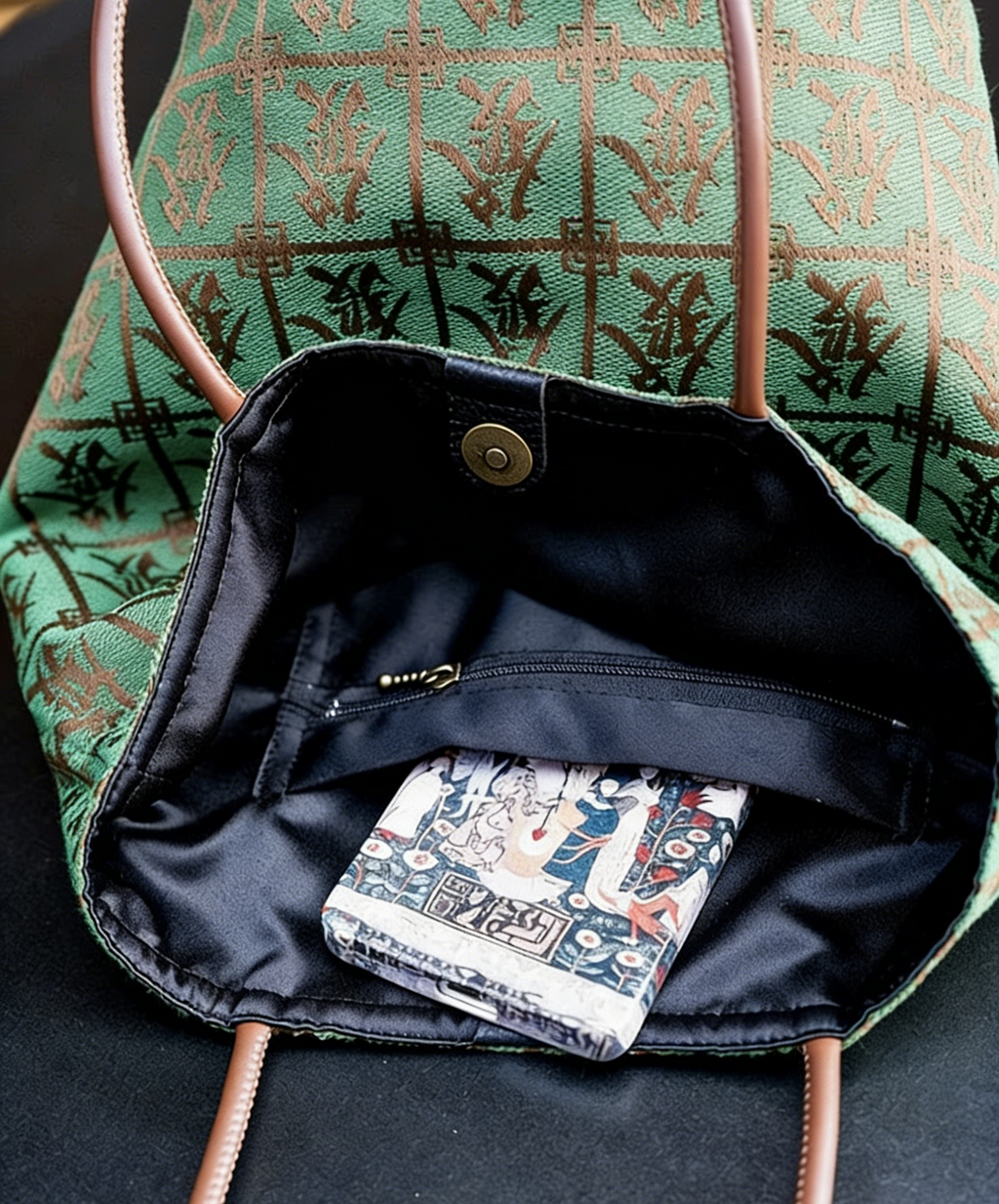 "Prosperity" Emerald Jacquard Bucket Bag