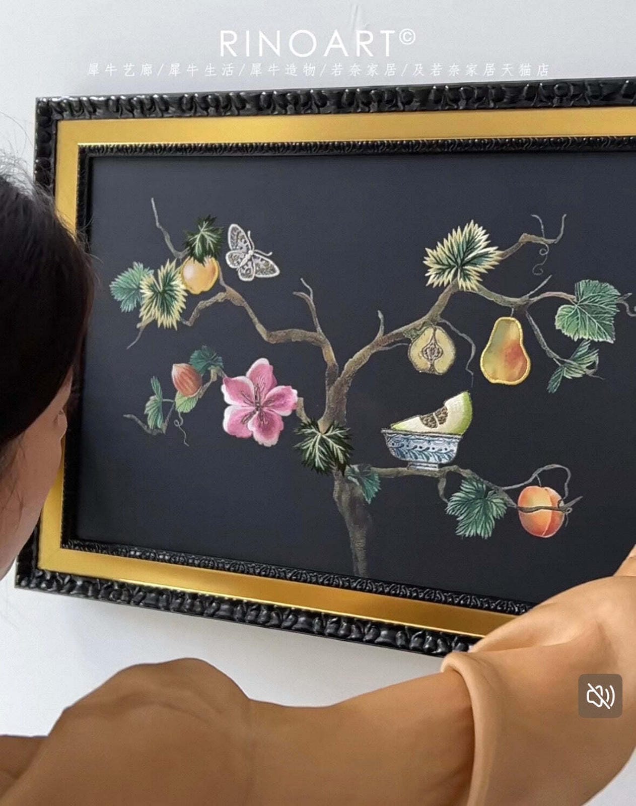 [embroidery_art] [craftmanship_exclusive_unique_luxury] [home_decor][handbag][Needle_talks_art]