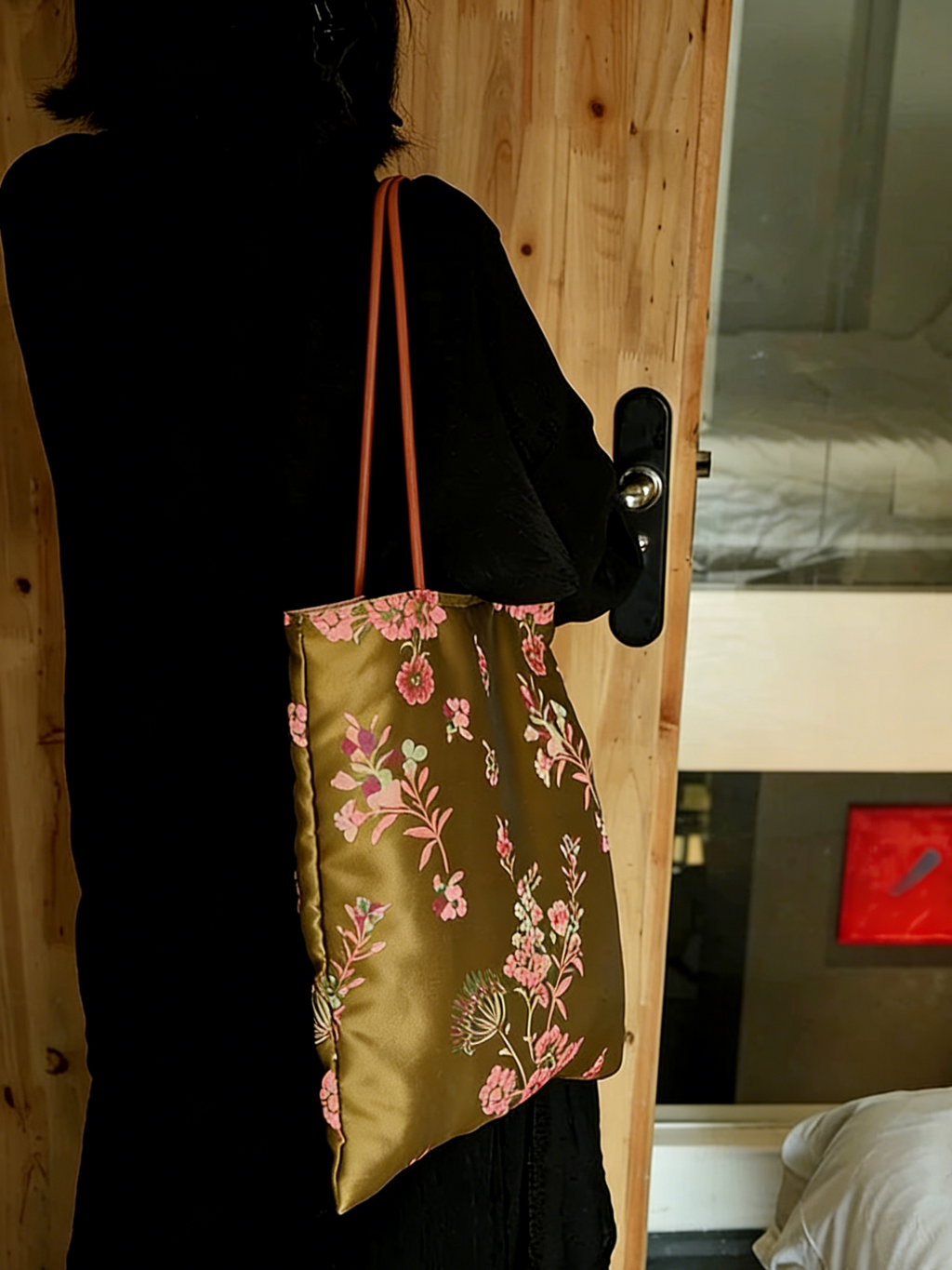 Vintage Style Floral Jacquard Tote